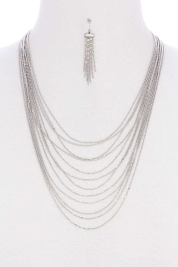 Multi layer metal necklace